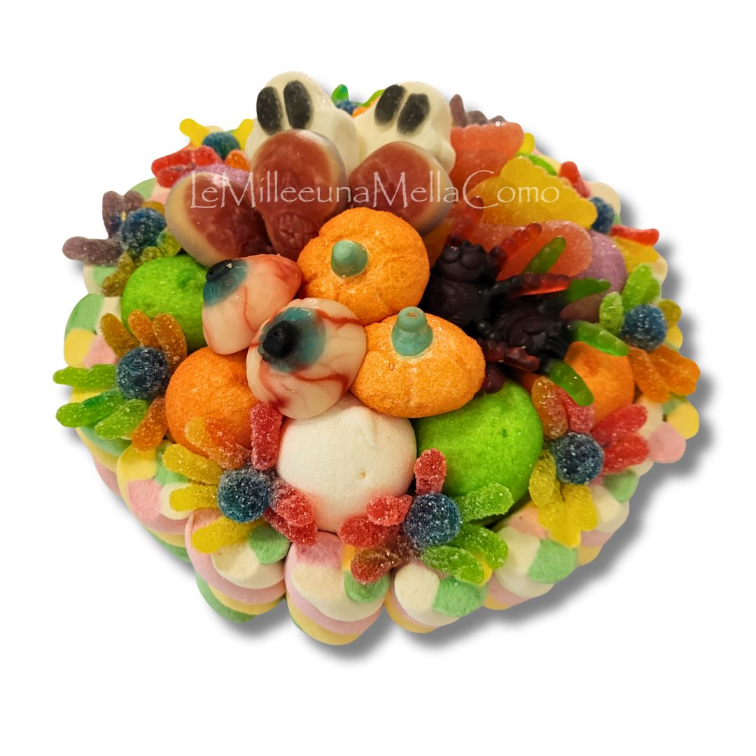 Torta di marshmallow e caramelle gommose a tema Halloween Le Mille e Una Mella Como